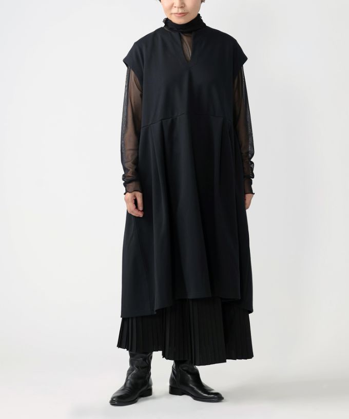 バスコ basco ジネット　ストレッチポンチ素材の切り替えタックチュニック SALE】ジネット ストレッチポンチ素材の切り替えタックチュニック/ITEM