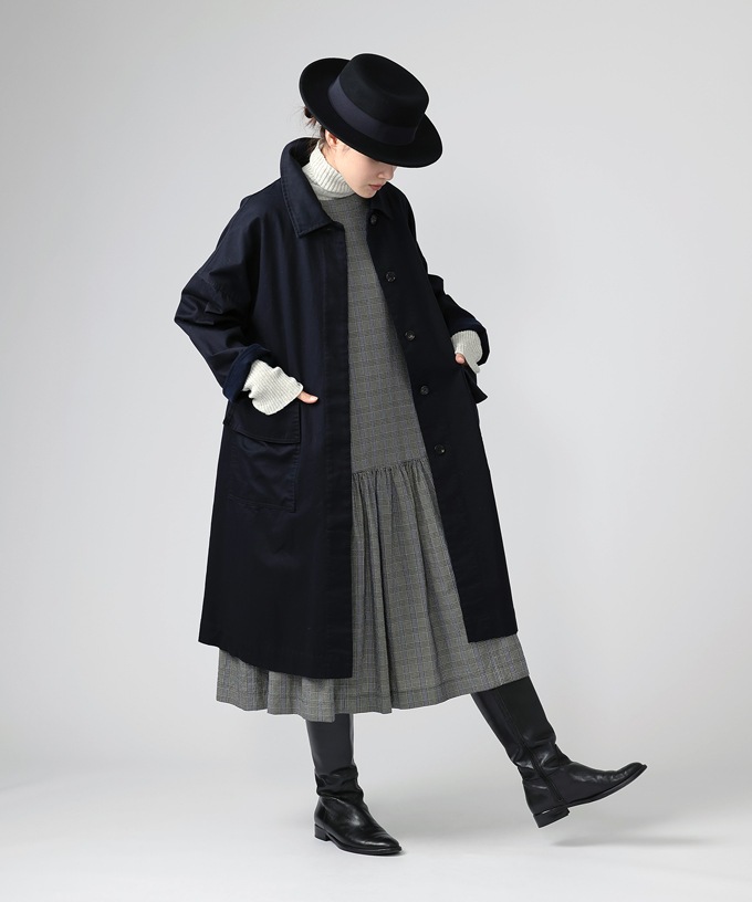 パブロコート　バックファスナーのステンカラーコート