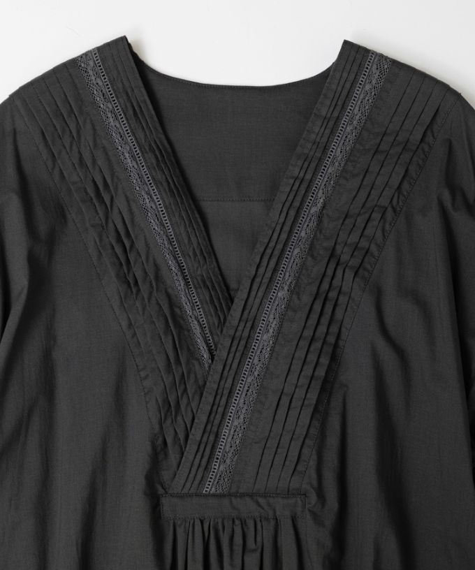 【SALE】ローズドレス　胸元タックと梯子レースのバルーン袖ドレス