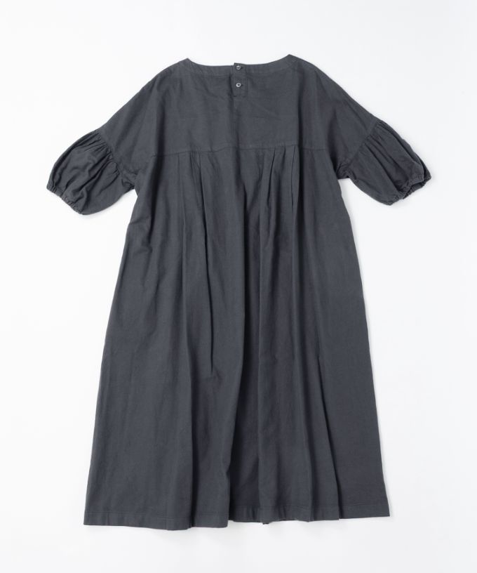 リリムドレス コットンネル素材のバルーンスリーブドレス