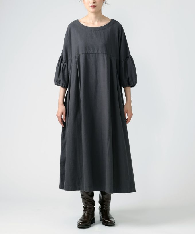 リリムドレス コットンネル素材のバルーンスリーブドレス