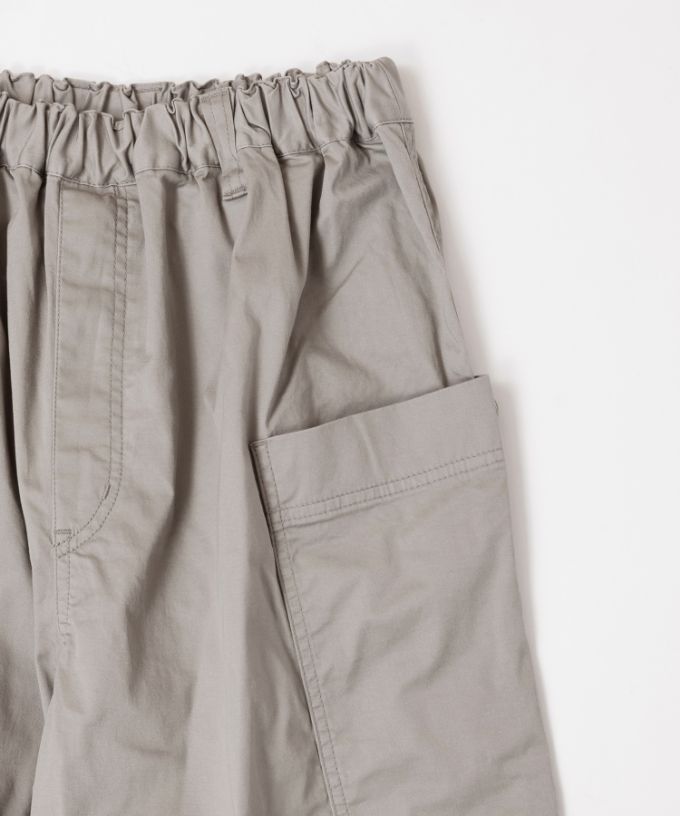 レグパンツ　綿ツイルストレッチのサイドポケットパンツ