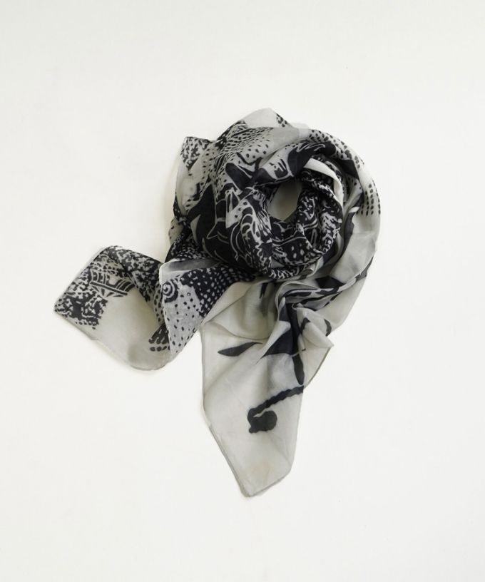 いとしいねいろ［KusaKanmuri　シルクコットンストール ]