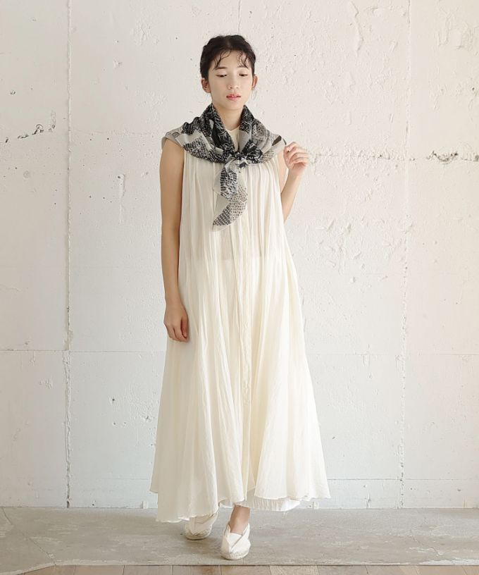 いとしいねいろ［KusaKanmuri　シルクコットンストール ]