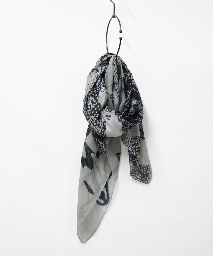 いとしいねいろ［KusaKanmuri　シルクコットンストール ]