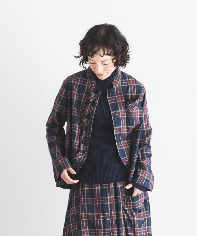 ランディ・ジュリア　オリジナルチェックのポケットチーフ付きジャケット