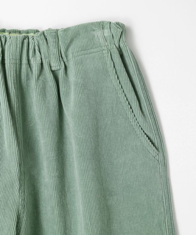 ベルパンツ・F　細コーデュロイ素材のワイドパンツ　