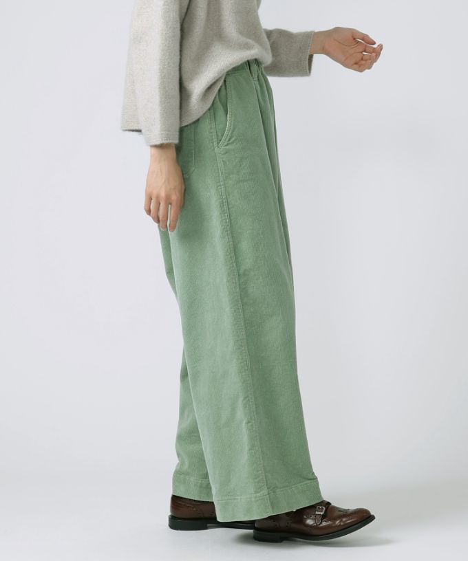 ベルパンツ・F　細コーデュロイ素材のワイドパンツ　