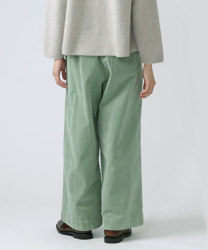 ベルパンツ・F　細コーデュロイ素材のワイドパンツ　