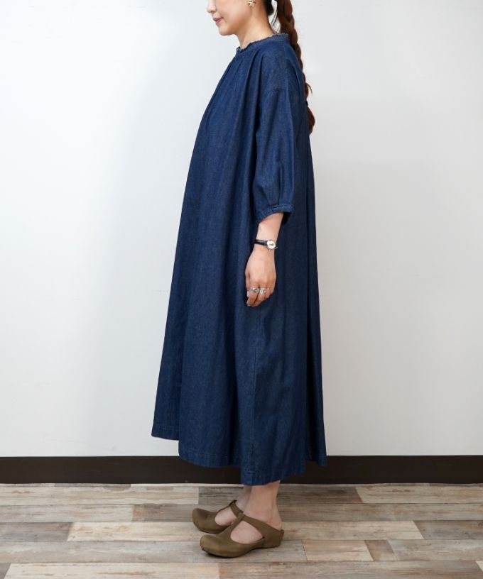 サンドレス・Ｂ　スタンド襟フリルのライトオンスデニム