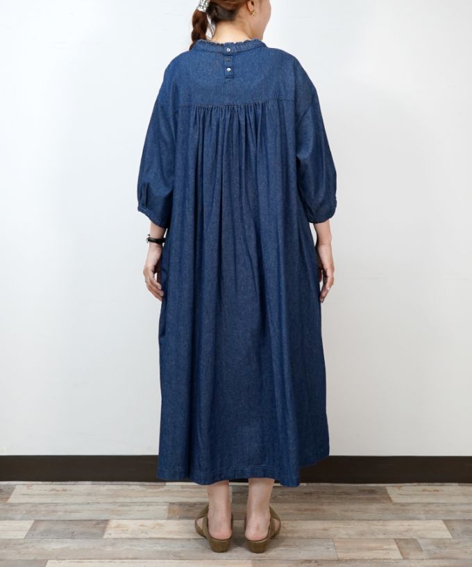 サンドレス・Ｂ　スタンド襟フリルのライトオンスデニム