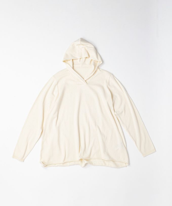 ルーシートップ Aラインのニットフードトップ