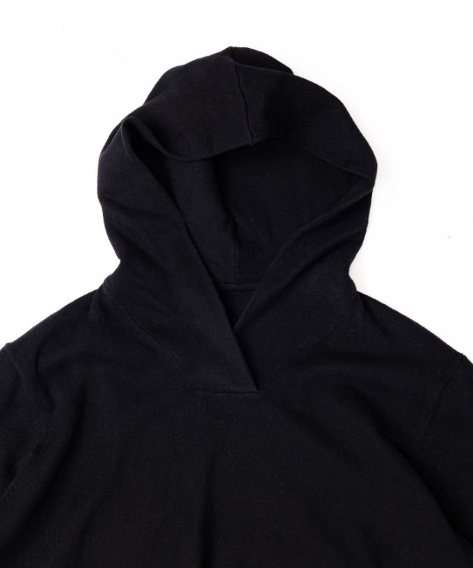 ルーシートップ Aラインのニットフードトップ