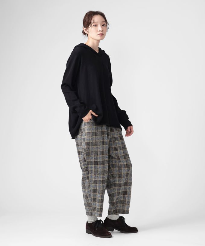 ルーシートップ Aラインのニットフードトップ