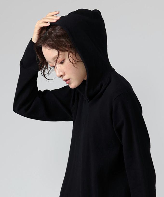 ルーシートップ Aラインのニットフードトップ