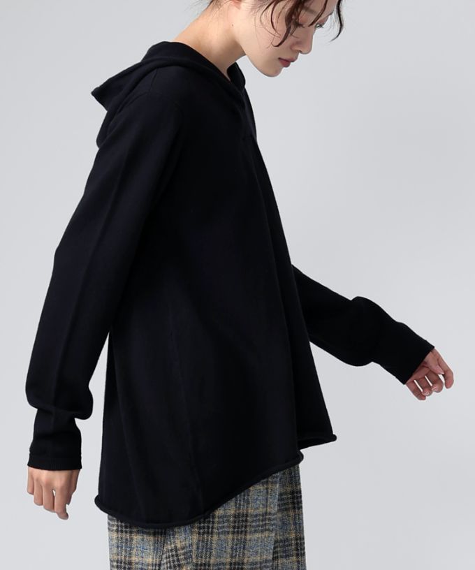 ルーシートップ Aラインのニットフードトップ