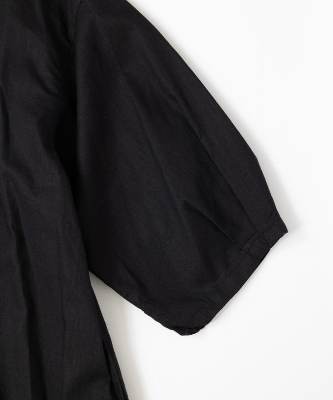 サンドレス　スタンド襟フリルの綿麻ドレス