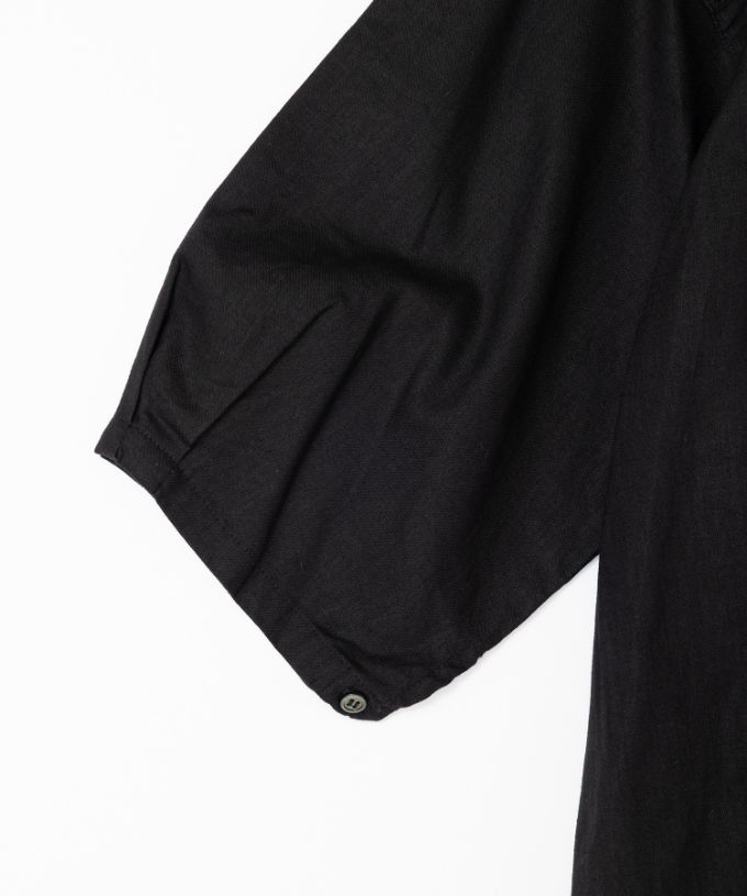 サンドレス　スタンド襟フリルの綿麻ドレス