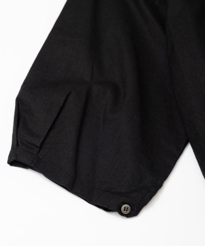 サンドレス　スタンド襟フリルの綿麻ドレス