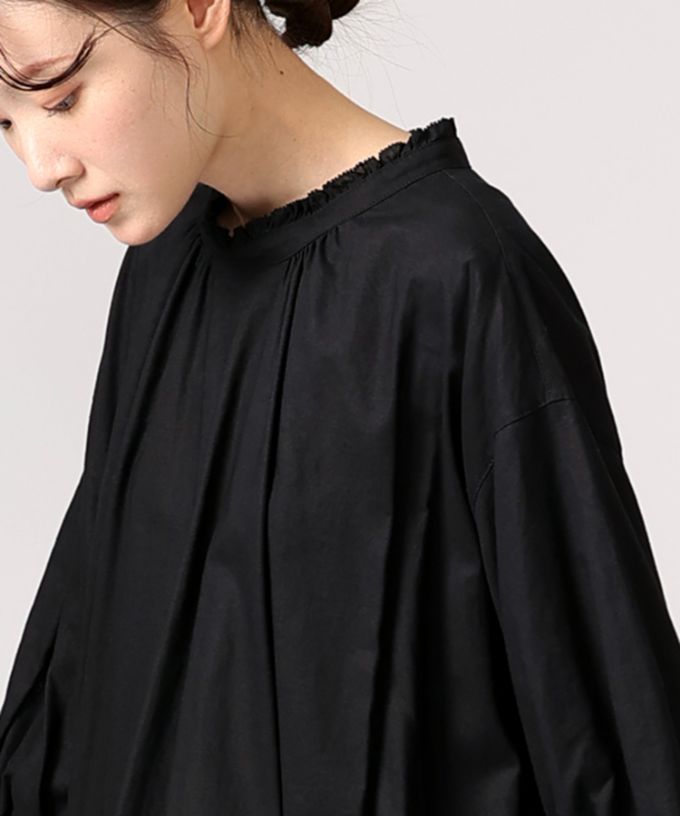 サンドレス　スタンド襟フリルの綿麻ドレス