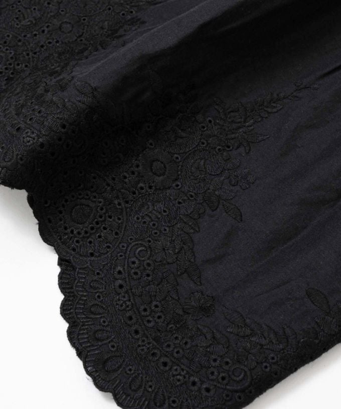 ペチパルセミ・V　カットワーク刺繍レースのレイヤードぺチパンツ　ショート丈