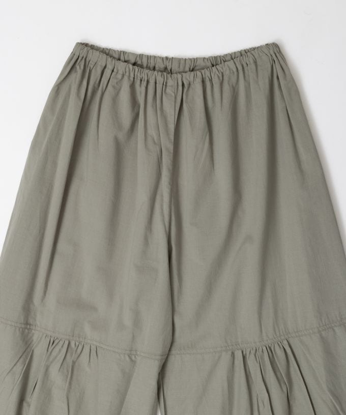 ペチパルセミ・V　カットワーク刺繍レースのレイヤードぺチパンツ　ショート丈