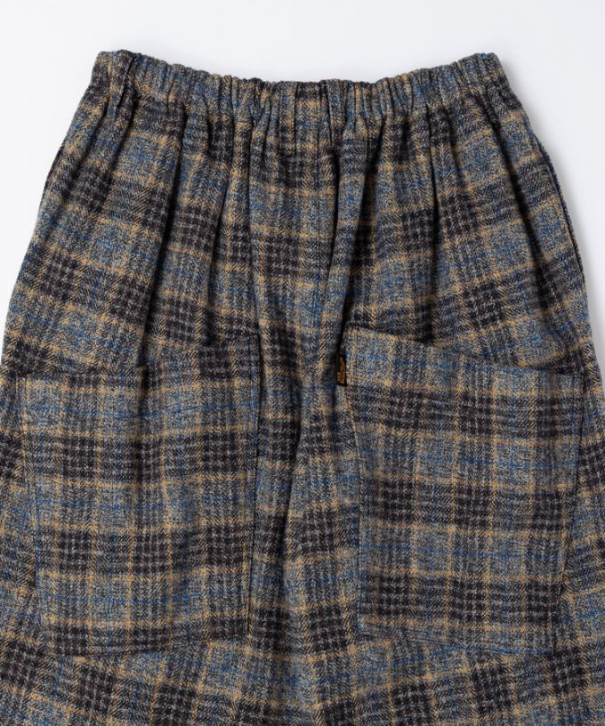 マオパンツ・22　コットンツイードチェックのバックポケットパンツ