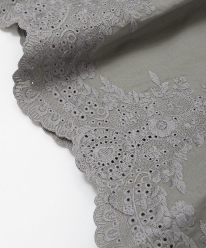 ペチパル・V　カットワーク刺繍レースのレイヤードぺチパンツ