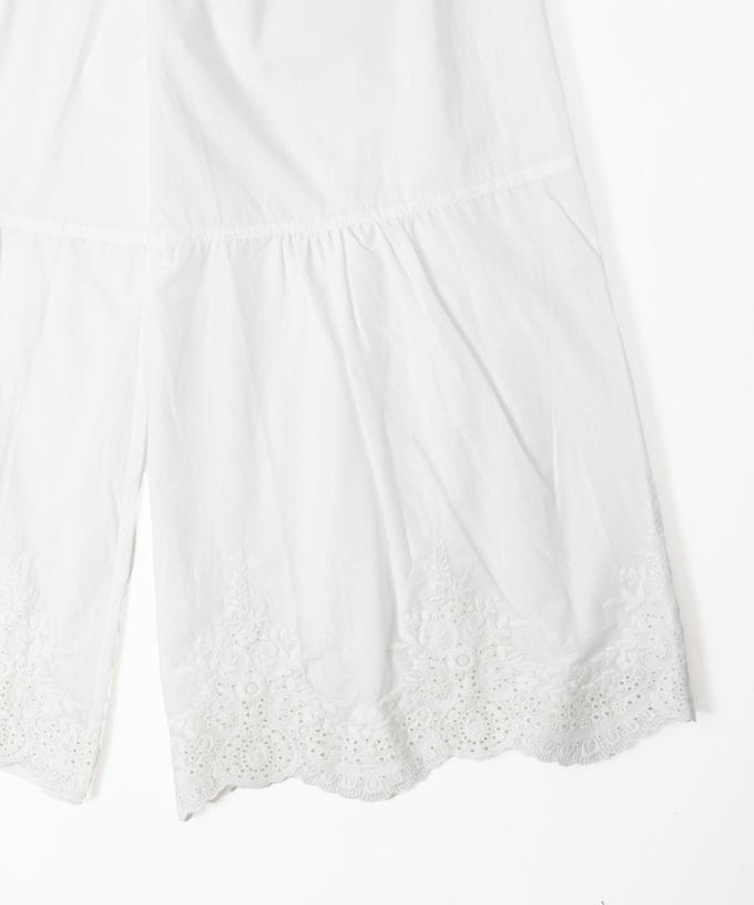 ペチパル・V　カットワーク刺繍レースのレイヤードぺチパンツ