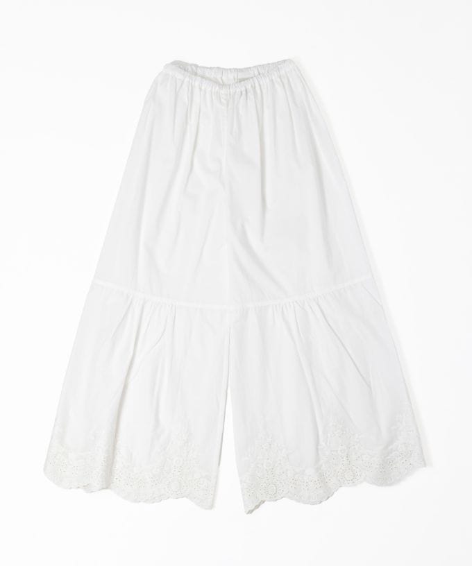 ペチパル・V　カットワーク刺繍レースのレイヤードぺチパンツ