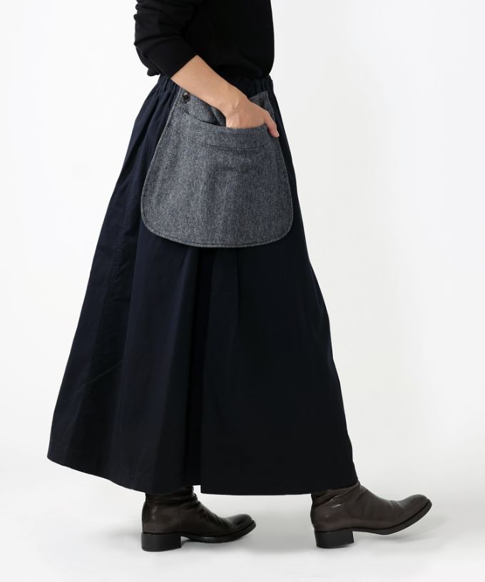メリザスカート　ビッグポケットつきのタックフレアスカート