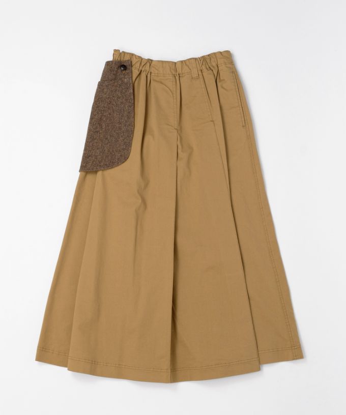 メリザスカート　ビッグポケットつきのタックフレアスカート