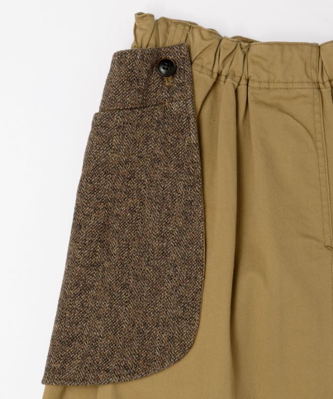 メリザスカート　ビッグポケットつきのタックフレアスカート