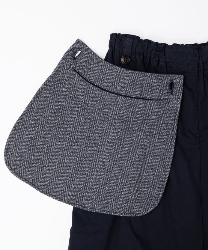 メリザスカート　ビッグポケットつきのタックフレアスカート
