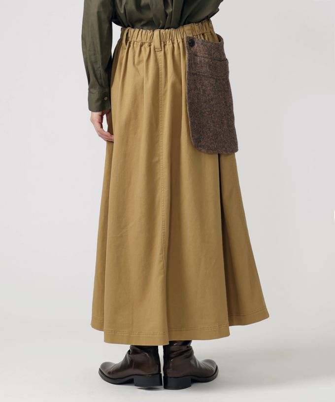 メリザスカート　ビッグポケットつきのタックフレアスカート