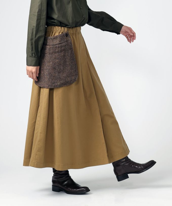 メリザスカート　ビッグポケットつきのタックフレアスカート
