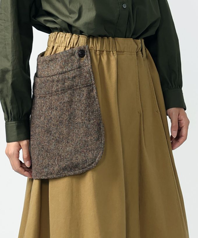 メリザスカート　ビッグポケットつきのタックフレアスカート