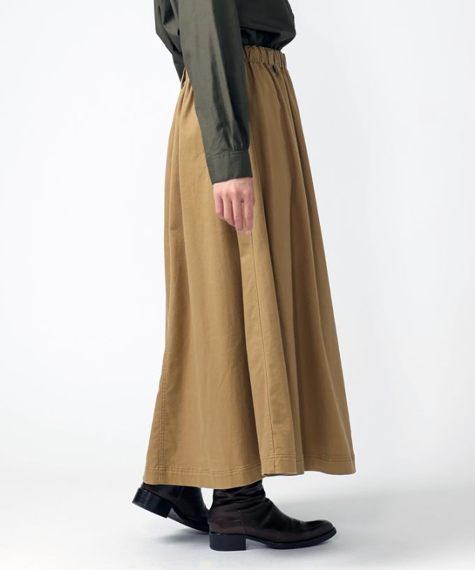 メリザスカート　ビッグポケットつきのタックフレアスカート