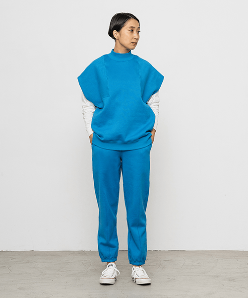 20 SLEEVELESS SWEAT SHIRT