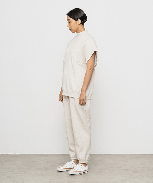 20 SLEEVELESS SWEAT SHIRT