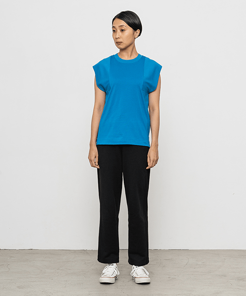 40 SLEEVELESS SHIRT