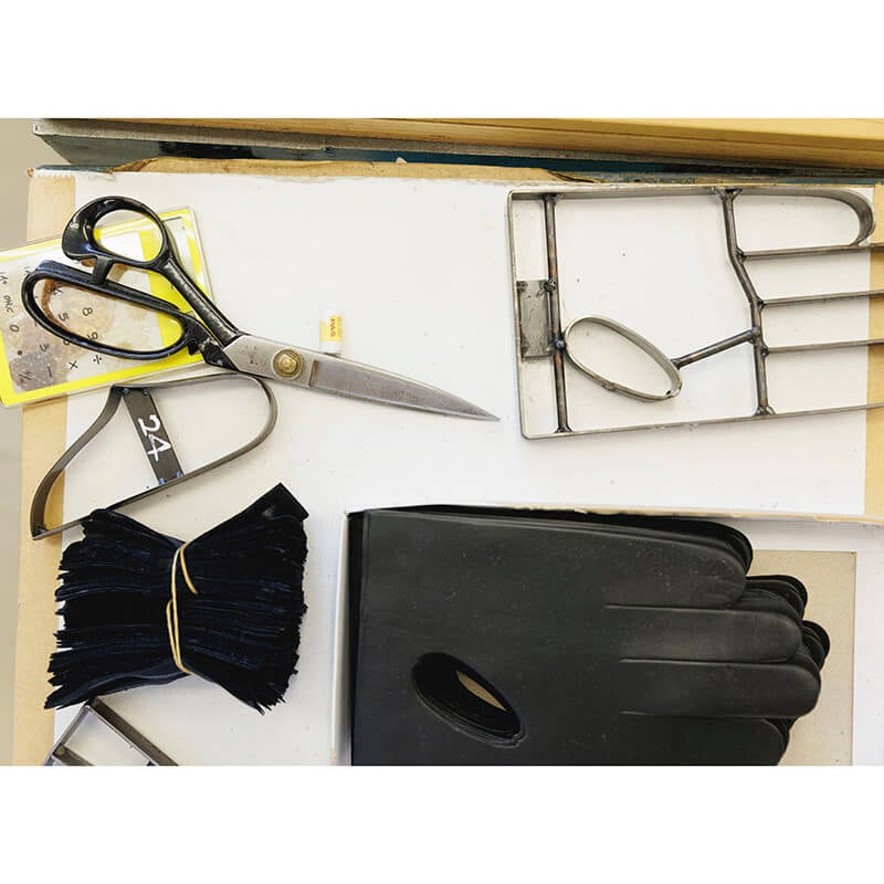 北欧モダン雑貨のオンライン通販｜nest のなめらかイタリアン羊革 x