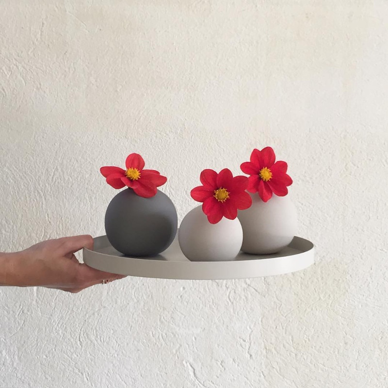 Cooee Design トレー 30cm サンド 北欧モダン雑貨のオンライン通販｜nest のCooee Design 丸トレー