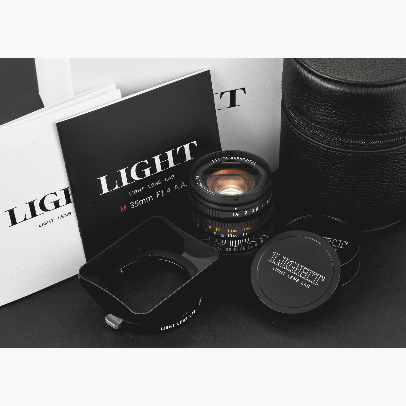 LIGHT LENS LAB M 35mm f/1.4 A.A. "11873" �� "��A.A." �֥�å�����ޥ���/����С�