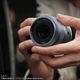 SIRUI Sniper AF 33mm F1.2��E/Z/X�ޥ���ȡ�APS-C ɸ��ñ������󥺡֥֥�å�/����С�/�ۥ磻�ȡ�