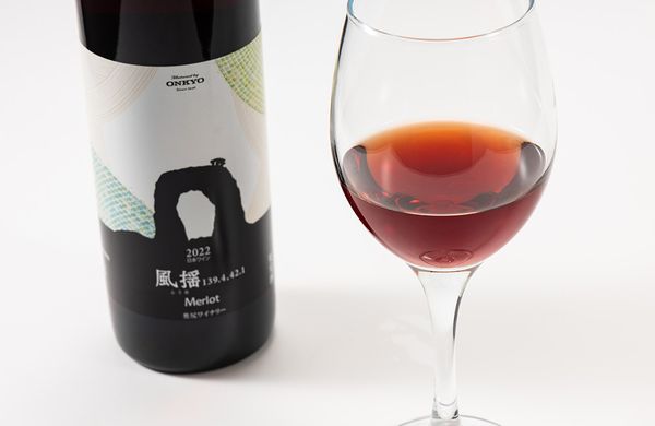 【お酒】風揺139.4,42.1メルロー2022(赤)750ml 音楽振動熟成