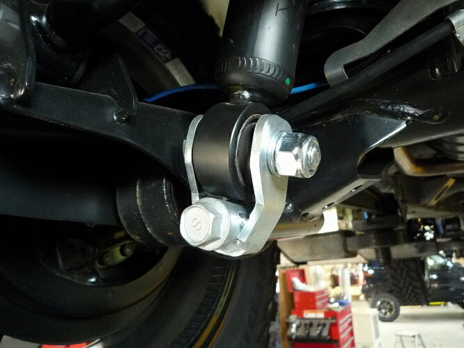 リアショック延長ブラケット ジムニー/ジムニーシエラJB64、74、23、33