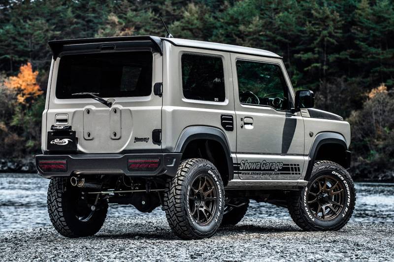 ズンマ 　ジムニー jb23月　社外リヤバンパー未塗装 ズンマ ジムニー jb23月 社外リヤバンパー未塗装 ズンマ