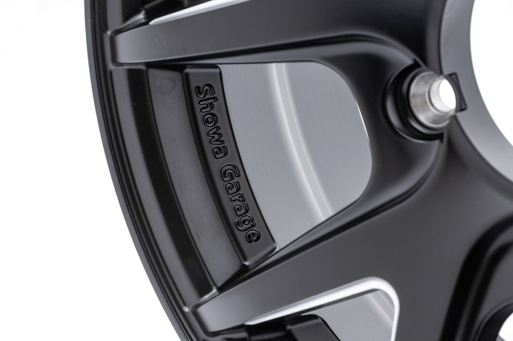 グレートムタ　メカニックバージョン　シルバーペイント グレートムタ メカニックバージョン シルバーペイント bike