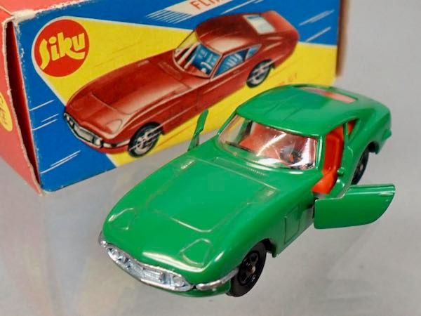 SIKU 316 �ȥ西 2000GT 1/60 7cm ������� �������㥹����